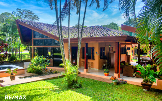 Home in Puerto Carrillo