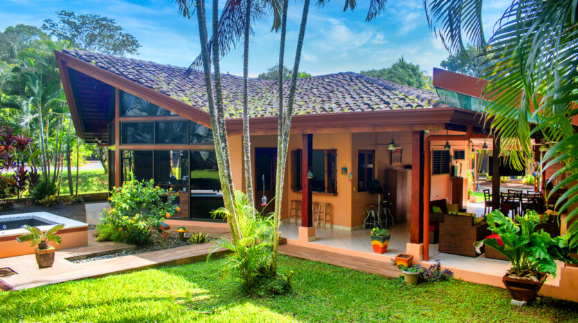 Home in Puerto Carrillo